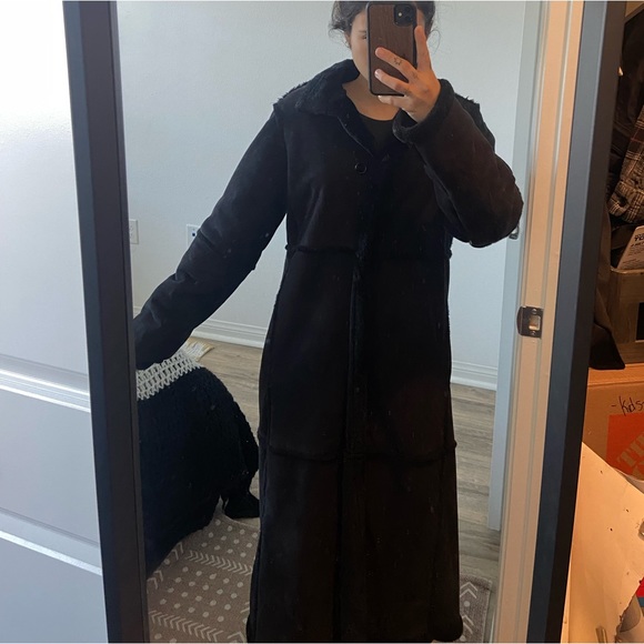 black long coat - Picture 2 of 4